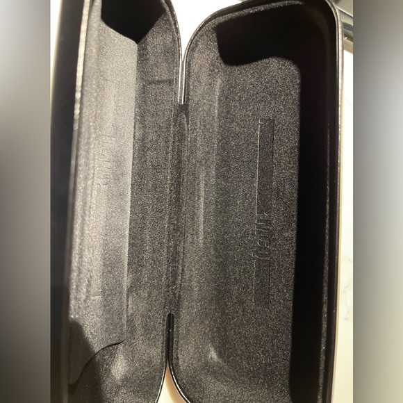 Authentic MCQ by Alexander McQueen Sunglasses - Picture 5 of 8